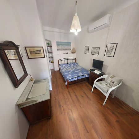 Family House In The Old Center Apartment Крес Екстериор снимка
