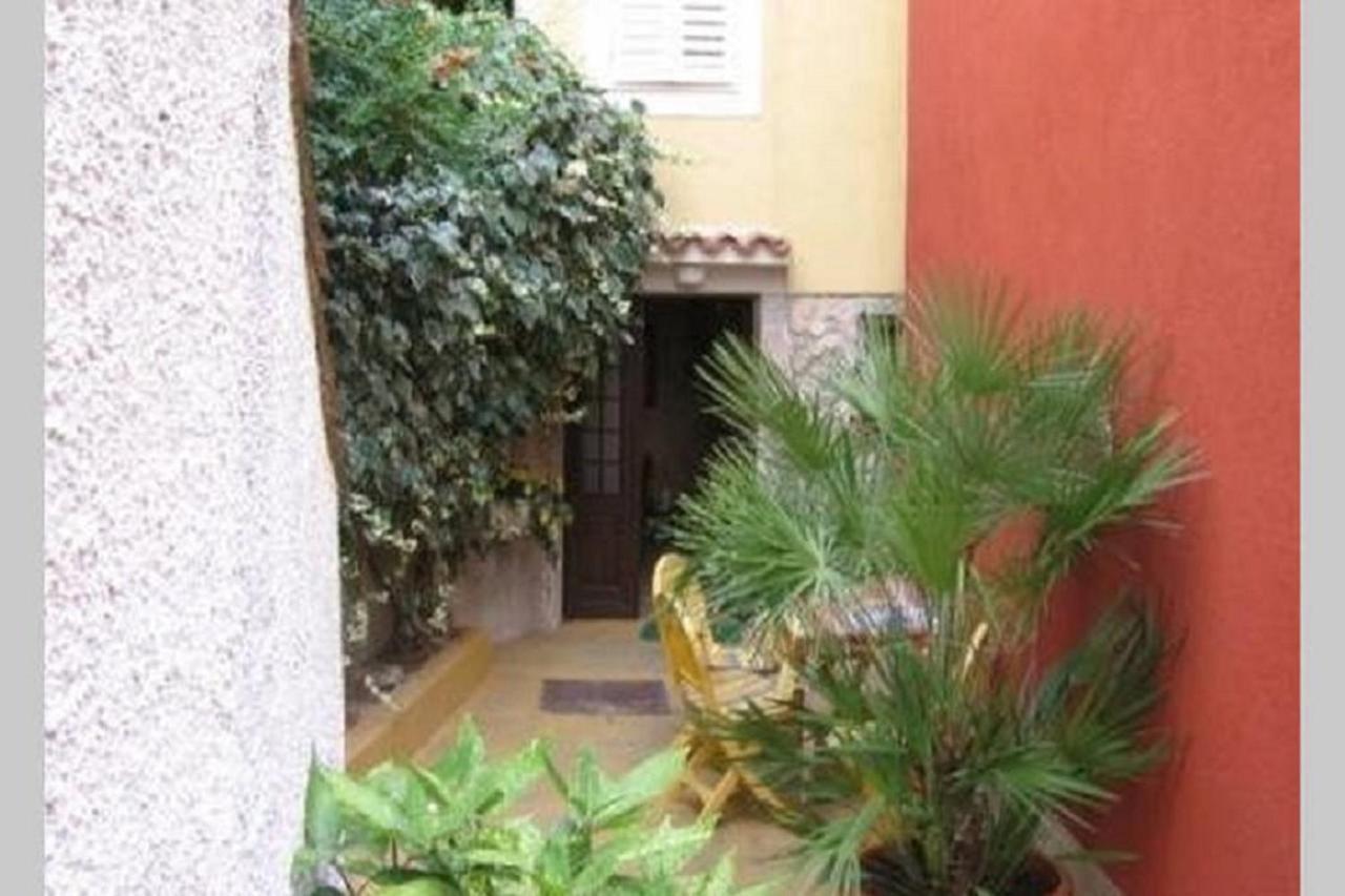 Family House In The Old Center Apartment Крес Екстериор снимка